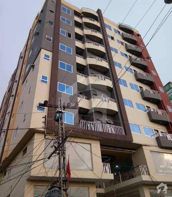 Gulberg Flat Sized 1361  Square Feet For Sale