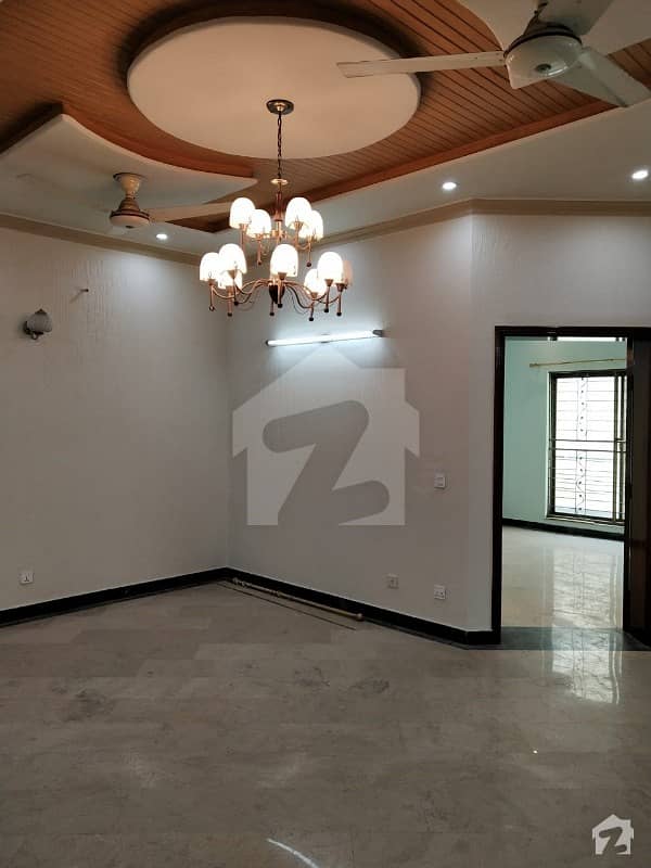 10 Marla House For Rent in Dha Phase 8