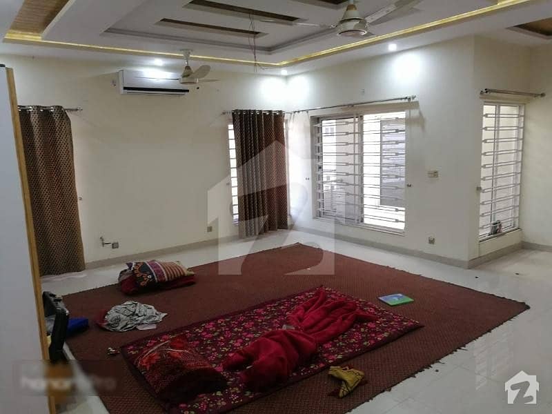 Upper Portion Available For Rent New Condition
