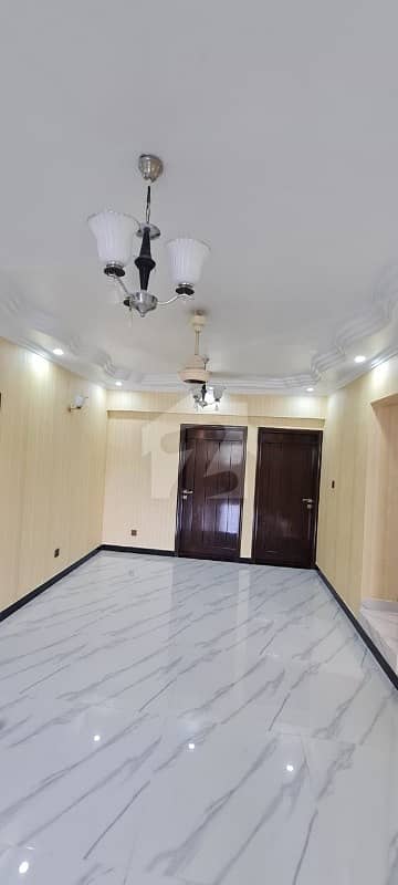 1800  Square Feet Flat Is Available For Rent