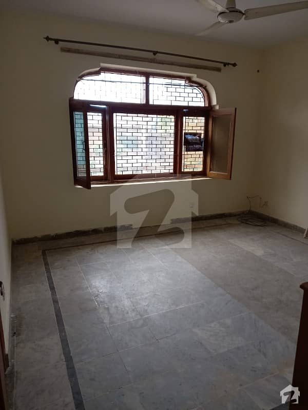 PHA D Type First Floor 2 Bed Flat For Family