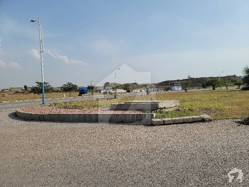 10 Marla Boulevard Corner Plot On Middle Ring Road