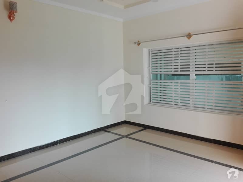 To Sale You Can Find Spacious House In Habibullah Colony