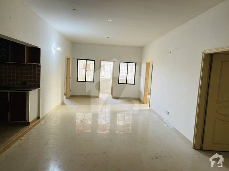 Avail Yourself A Great 2300  Square Feet Flat In Gulberg Town