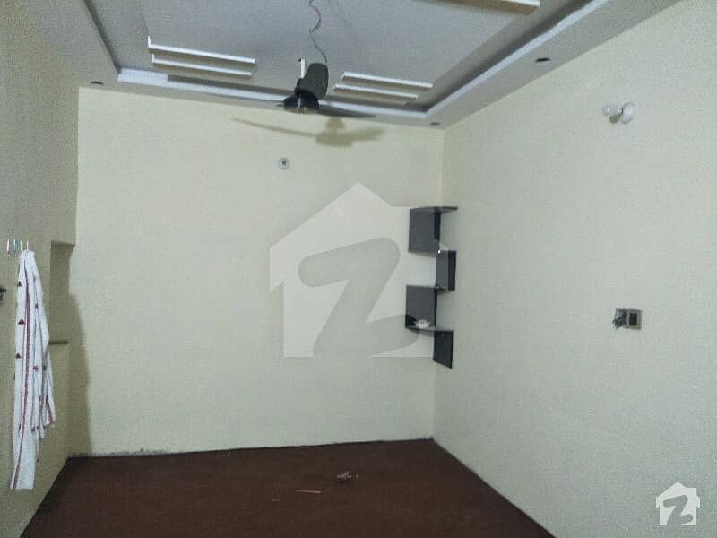 675  Square Feet Upper Portion In Azam Gardens Is Available