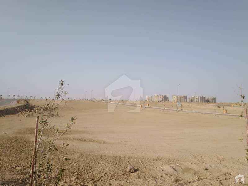 Quiad Commercial Pair Plot Is Available For Sale