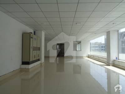 2000 Square Feet Building Floor Available For Lab Clinic And Art Gallery At Main Kohinoor City