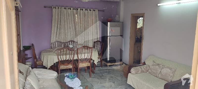 مال روڈ پشاور میں 2 کمروں کا 3 مرلہ فلیٹ 49 لاکھ میں برائے فروخت۔