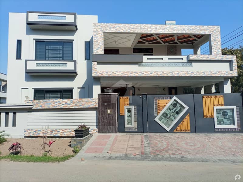 House Of 1 Kanal In DC Colony For Sale