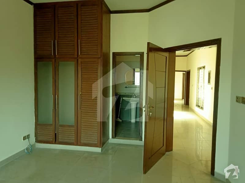 10 Marla Lower Ground For Rent In Dha Phase 8 Air Avenue