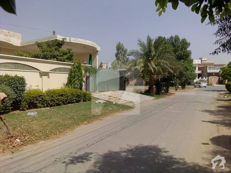 ہاشمی گارڈن بہاولپور میں 3 کمروں کا 1 کنال مکان 4.5 کروڑ میں برائے فروخت۔