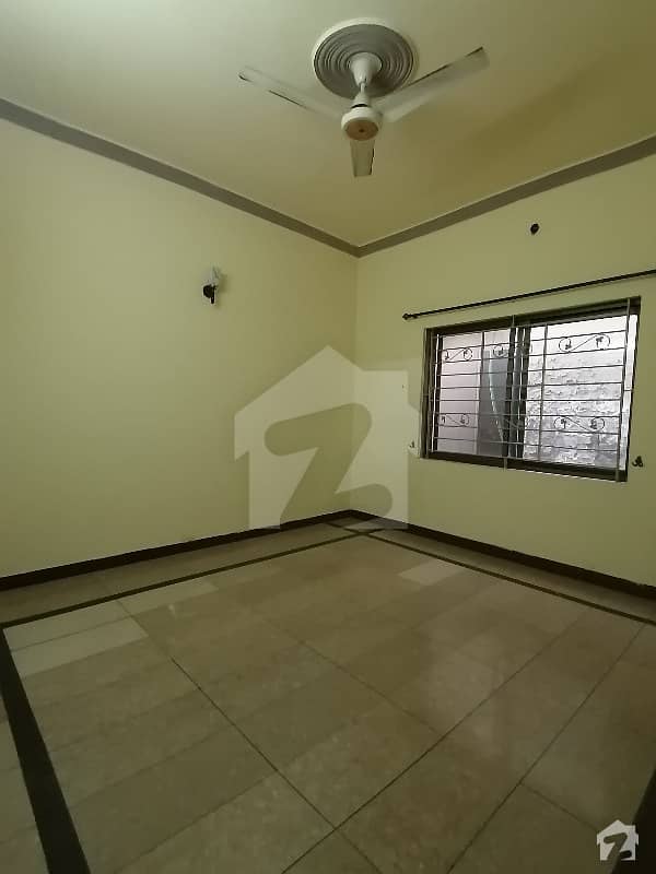 3 Bed Upper Portion Available For Rent In Khan Avenue