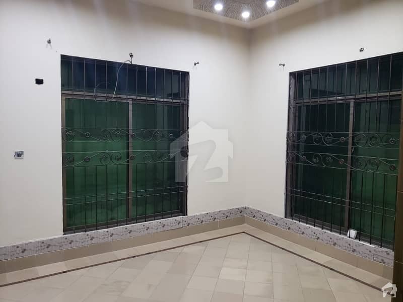 5 Marla House In Central Madina Town For Rent