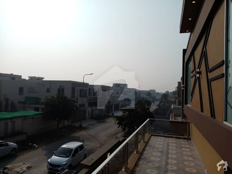 2 Kanal House For Sale In Beautiful DC Colony