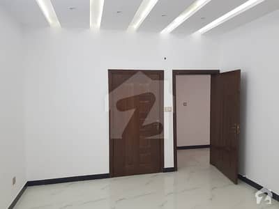 سوان گارڈن ۔ بلاک اے سوان گارڈن اسلام آباد میں 3 کمروں کا 14 مرلہ بالائی پورشن 42 ہزار میں کرایہ پر دستیاب ہے۔