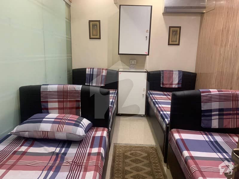 گلبرگ 3 گلبرگ لاہور میں 7 کمروں کا 6 مرلہ دفتر 2.25 کروڑ میں برائے فروخت۔