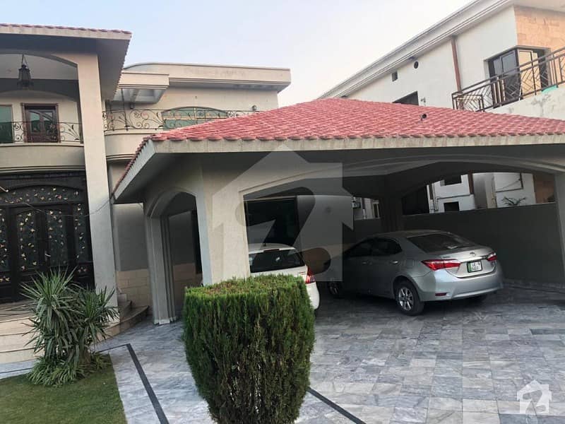 2 Kanal Prime Location Back To Park Bungalow On 150 Feet Road For Sale In Dha Phase 1 L