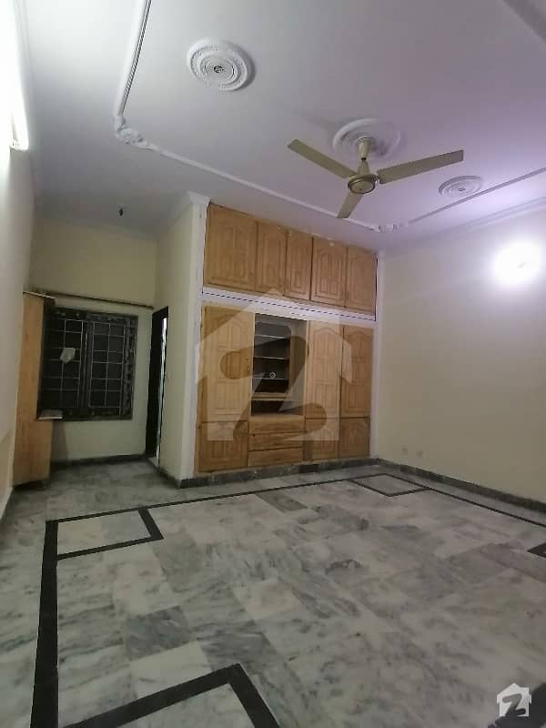 3 Bed Upper Portion Available For Rent In Zeeshan Street