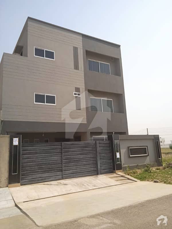 10 Marla Triple Storey Brand New House For Rent