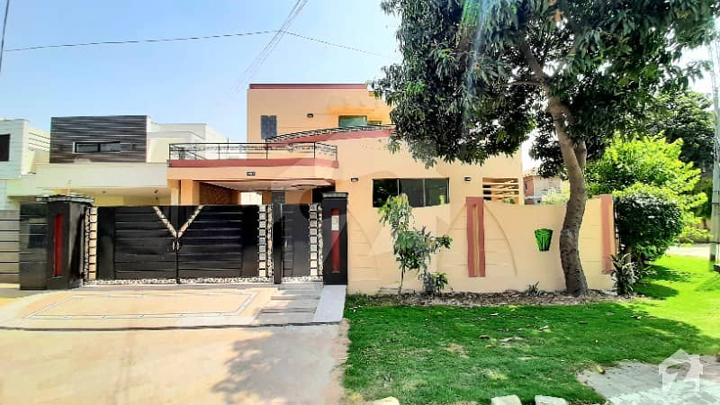 Full Basement Owner Built Well Maintained One Kanal Luxurious Bungalow Lucrative Deal Once Visit