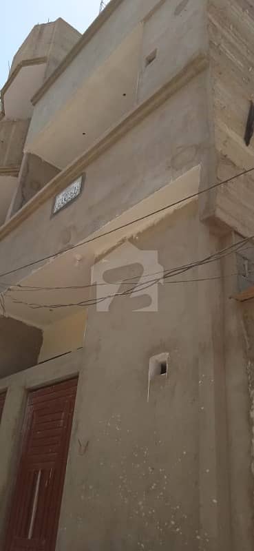 شیرپاؤ کالونی لانڈھی کراچی میں 3 کمروں کا 2 مرلہ مکان 58 لاکھ میں برائے فروخت۔