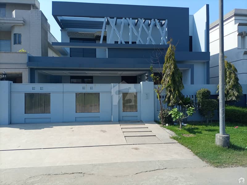 Good 1 Kanal House For Sale In DC Colony