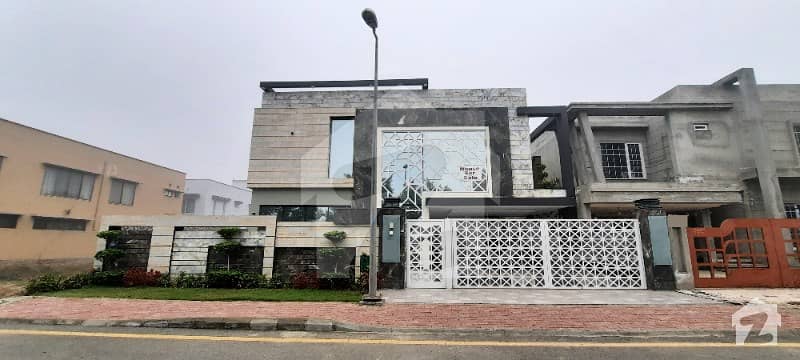 Modern 1 Kanal Brand New House In Jasmine Block Bahria Town Lahore