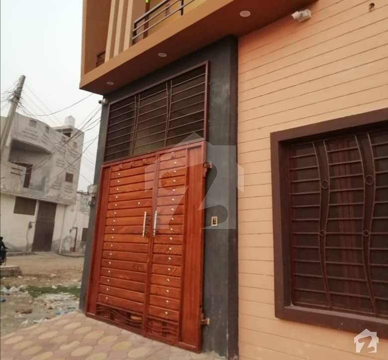 خانیوال روڈ ملتان میں 3 کمروں کا 3 مرلہ مکان 45 لاکھ میں برائے فروخت۔
