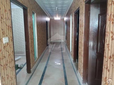 Premium 225 Square Feet Room Is Available For Rent In Rahim Yar Khan