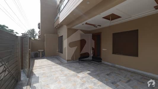 Mohafiz Town House Sized 10 Marla