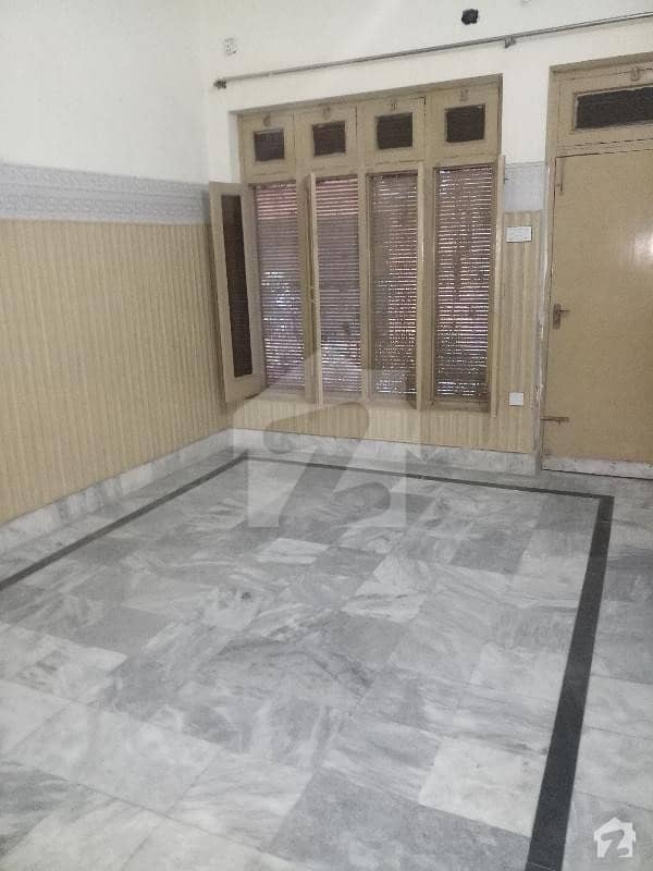 Premium 1125  Square Feet Lower Portion Is Available For Rent In Faisalabad