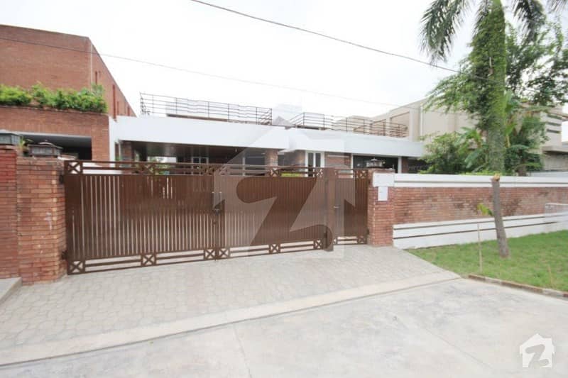 ڈی ایچ اے فیز 2 ڈیفنس (ڈی ایچ اے) لاہور میں 5 کمروں کا 1 کنال مکان 4.9 کروڑ میں برائے فروخت۔