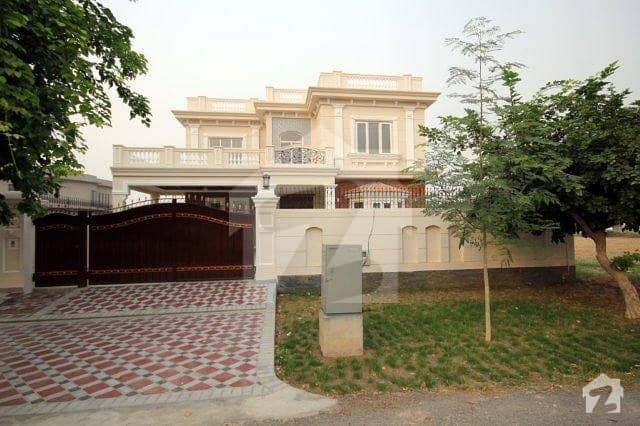 ڈی ایچ اے فیز 2 ڈیفنس (ڈی ایچ اے) لاہور میں 5 کمروں کا 1 کنال مکان 4.8 کروڑ میں برائے فروخت۔