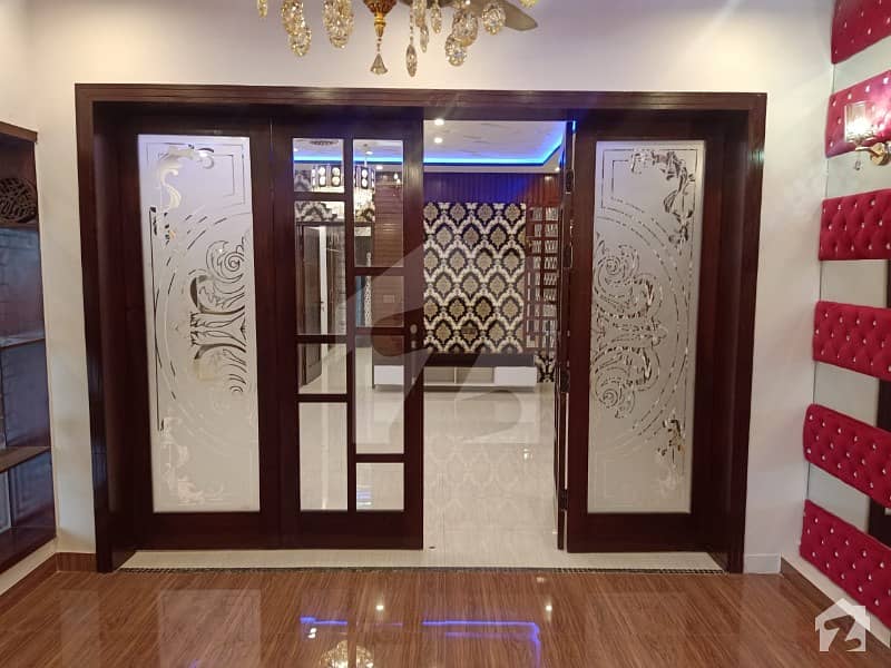 Like A Brand New 10 Marla House Near To Mosque And Market And School And Park For Sale In Talha Block Bahria Town