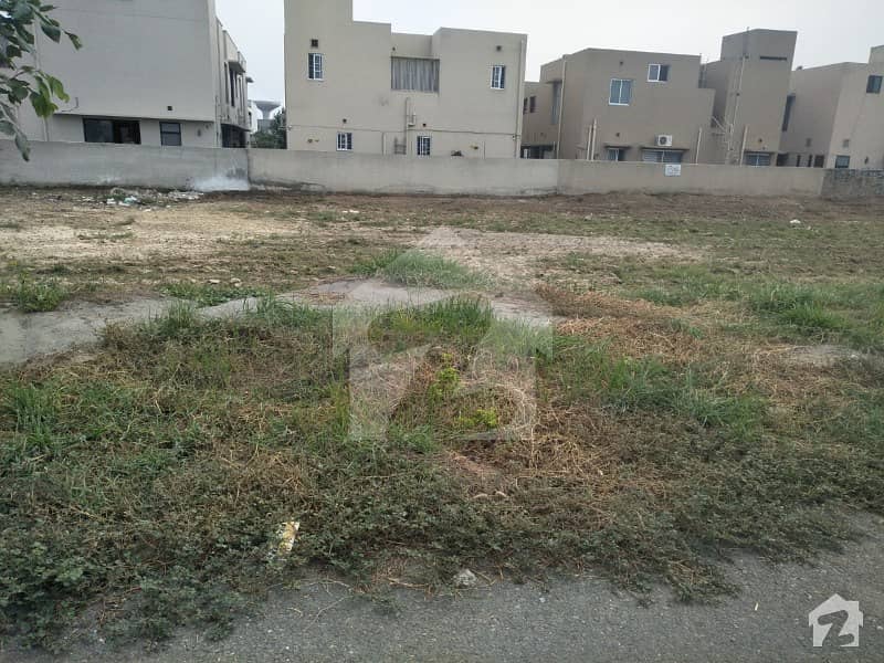 Sterling Gate Estate Offers; Pair One Kanal Plot For Sale Located In DHA Phase 6 Lahore  Near Plot No @ 624 , 625 Block @  D phase-6 Is the Most High Profile Society Phase Of DHA  the best Location For Residence.  very Reasonable Price.  this Is the Right