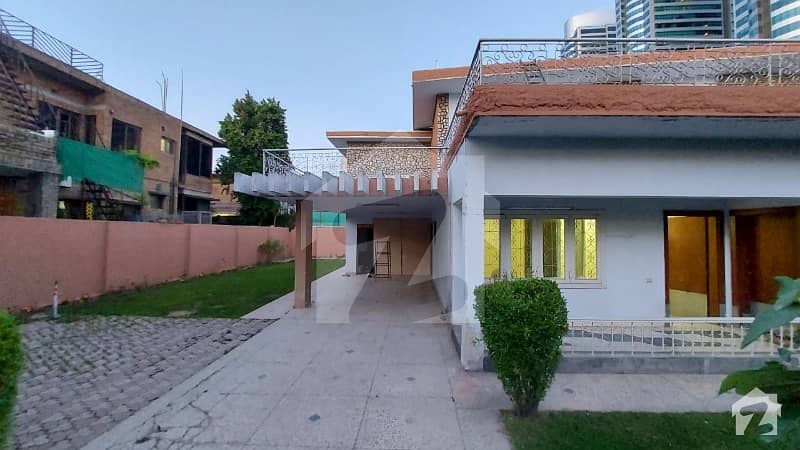 Demolish Able House For Sale In F-8/4 Islamabad