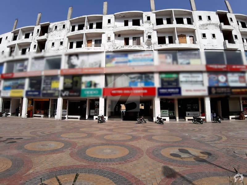 بحریہ ٹاؤن سیکٹر سی بحریہ ٹاؤن لاہور میں 1 مرلہ دکان 47 لاکھ میں برائے فروخت۔