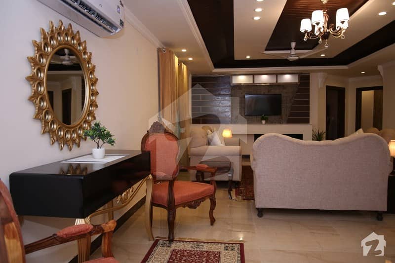 رحمان گارڈنز لاہور میں 3 کمروں کا 1 کنال فلیٹ 5.25 کروڑ میں برائے فروخت۔