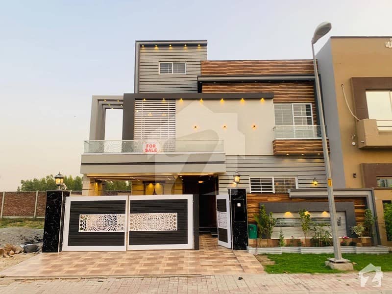 10 Marla Brand New Executive House At Vip Location For Sale In Bahria Town Lahore