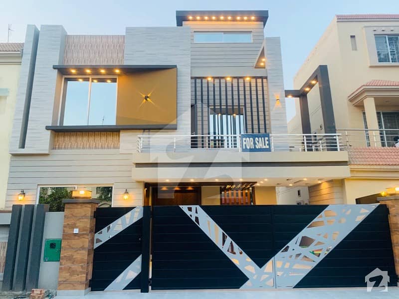 10 Marla Brand New Executive House At Vip Location For Sale In Bahria Town Lahore