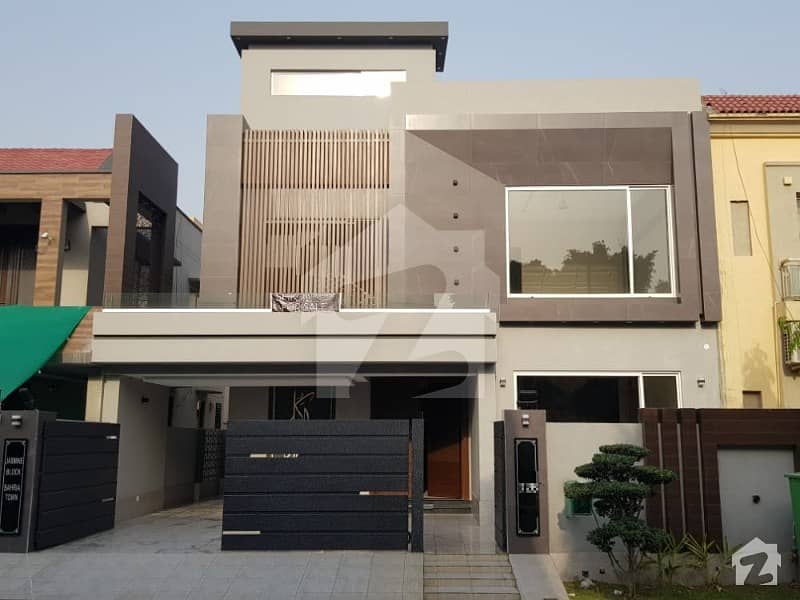 10 Marla House For Sale In Jasmine Block Bahria Town Lahore