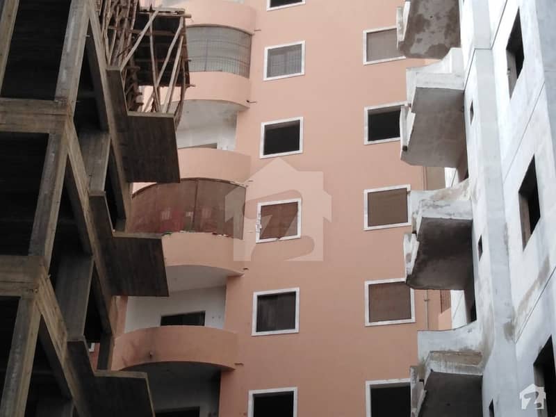 جامشورو روڈ حیدر آباد میں 3 کمروں کا 5 مرلہ فلیٹ 35 لاکھ میں برائے فروخت۔