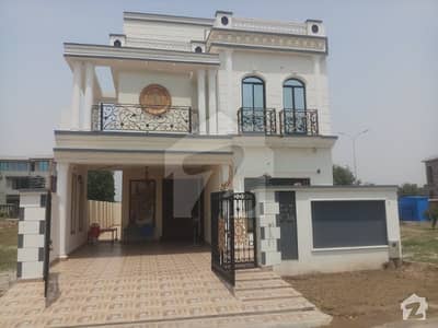 10 Marla Brand New Spanish House Facing Park For Sale Nect To 100 Foot Main Boulevard 10 Marla Brand New Spanish House Facing Park For Sale Nect To 100 Foot Main Boulevard