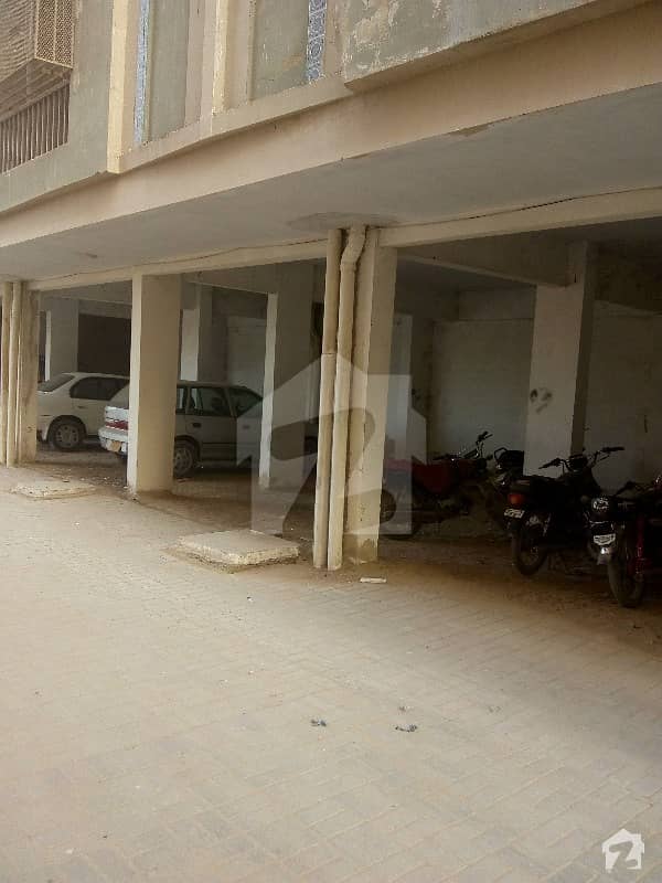 5 Rooms Flat For Sale