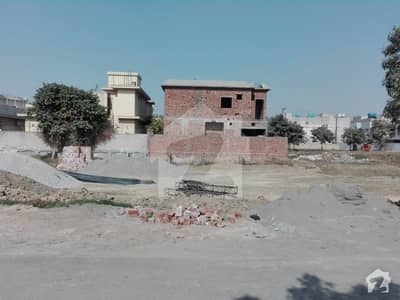ڈی ایچ اے فیز 8 - بلاک ڈبلیو فیز 8 ڈیفنس (ڈی ایچ اے) لاہور میں 1 کنال رہائشی پلاٹ 3.75 کروڑ میں برائے فروخت۔ ڈی ایچ اے فیز 8 - بلاک ڈبلیو فیز 8 ڈیفنس (ڈی ایچ اے) لاہور میں 1 کنال رہائشی پلاٹ 3.75 کروڑ میں برائے فروخت۔
