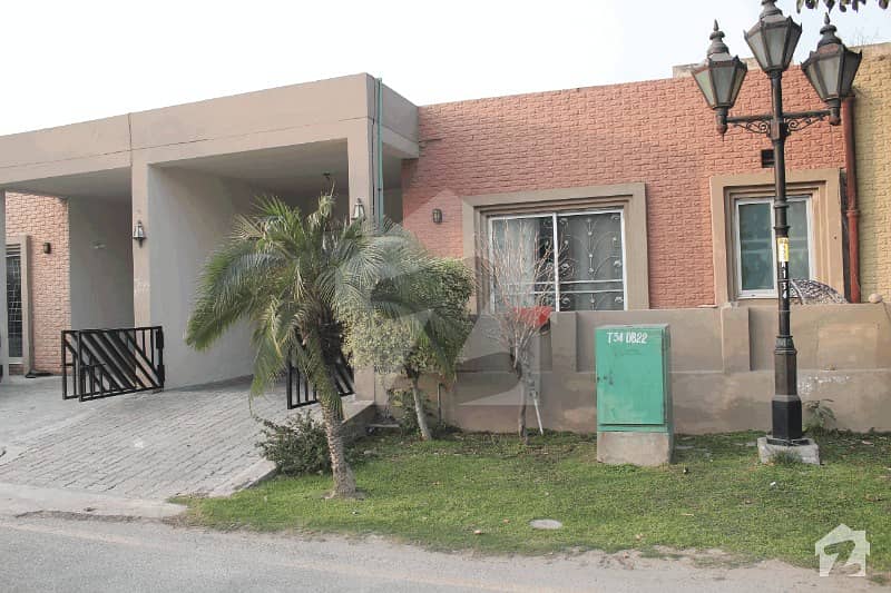 بحریہ ٹاؤن سفاری ولاز بحریہ ٹاؤن سیکٹر B بحریہ ٹاؤن لاہور میں 2 کمروں کا 5 مرلہ مکان 80 لاکھ میں برائے فروخت۔