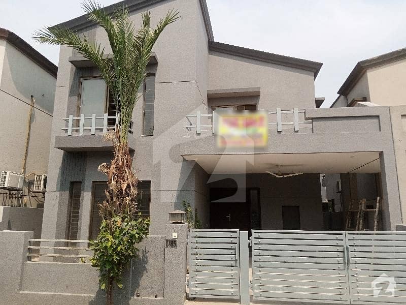 10 Marla House Available In Divine Gardens For Sale