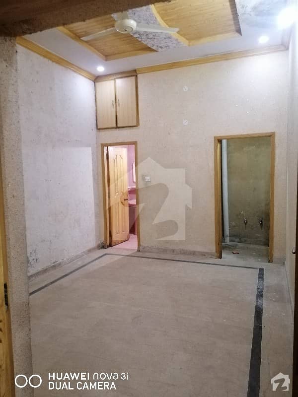 Flat Available For Rent In Asghar Mall Road Flat Available For Rent In Asghar Mall Road