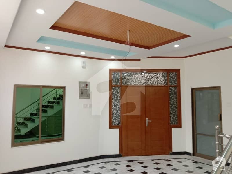 ورسک روڈ پشاور میں 5 کمروں کا 5 مرلہ مکان 30 ہزار میں کرایہ پر دستیاب ہے۔