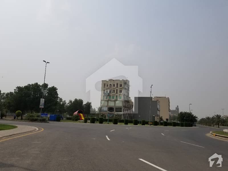 5 Marla Developed Commercial Plot at Ideal and Builder Location is For Sale in Tauheed Block Bahria Town Lahore